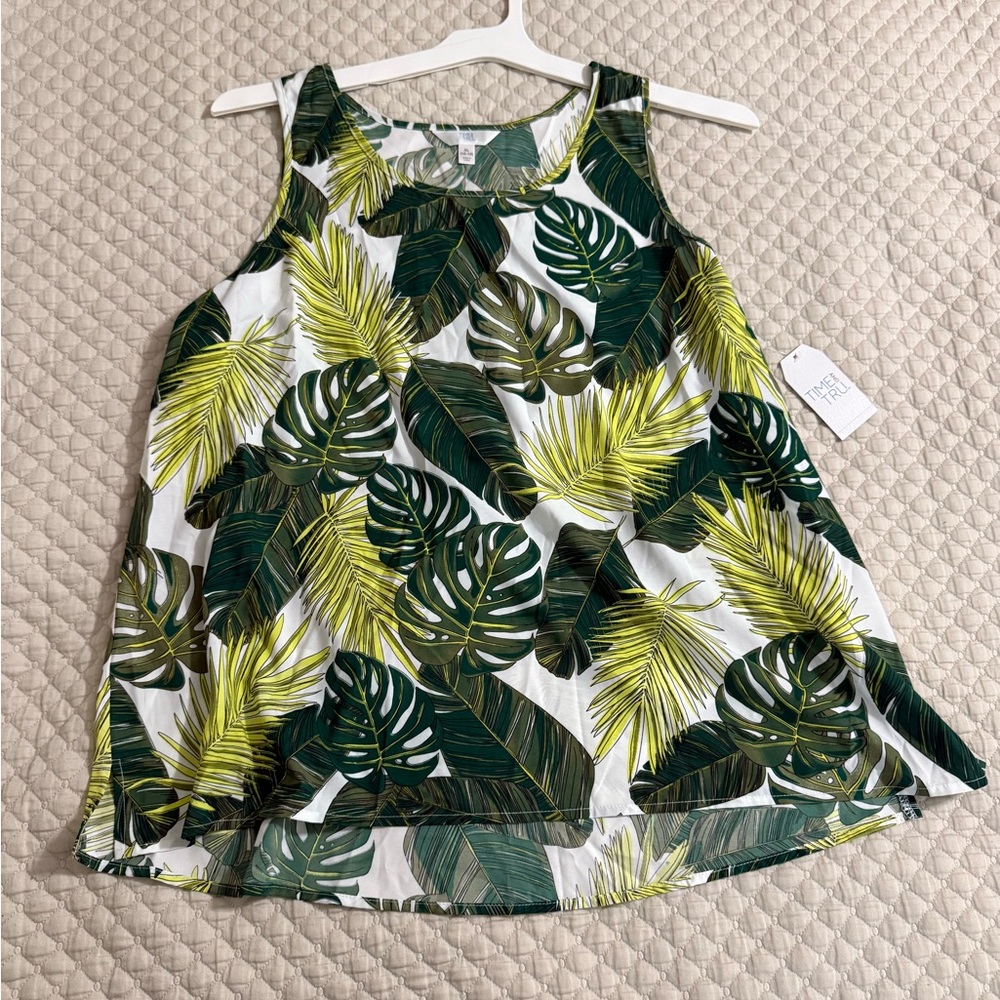 Time and Tru Green Leaf Print Tank Top